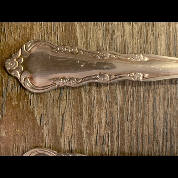 Rogers Bros spoons - Picture 2 of 7